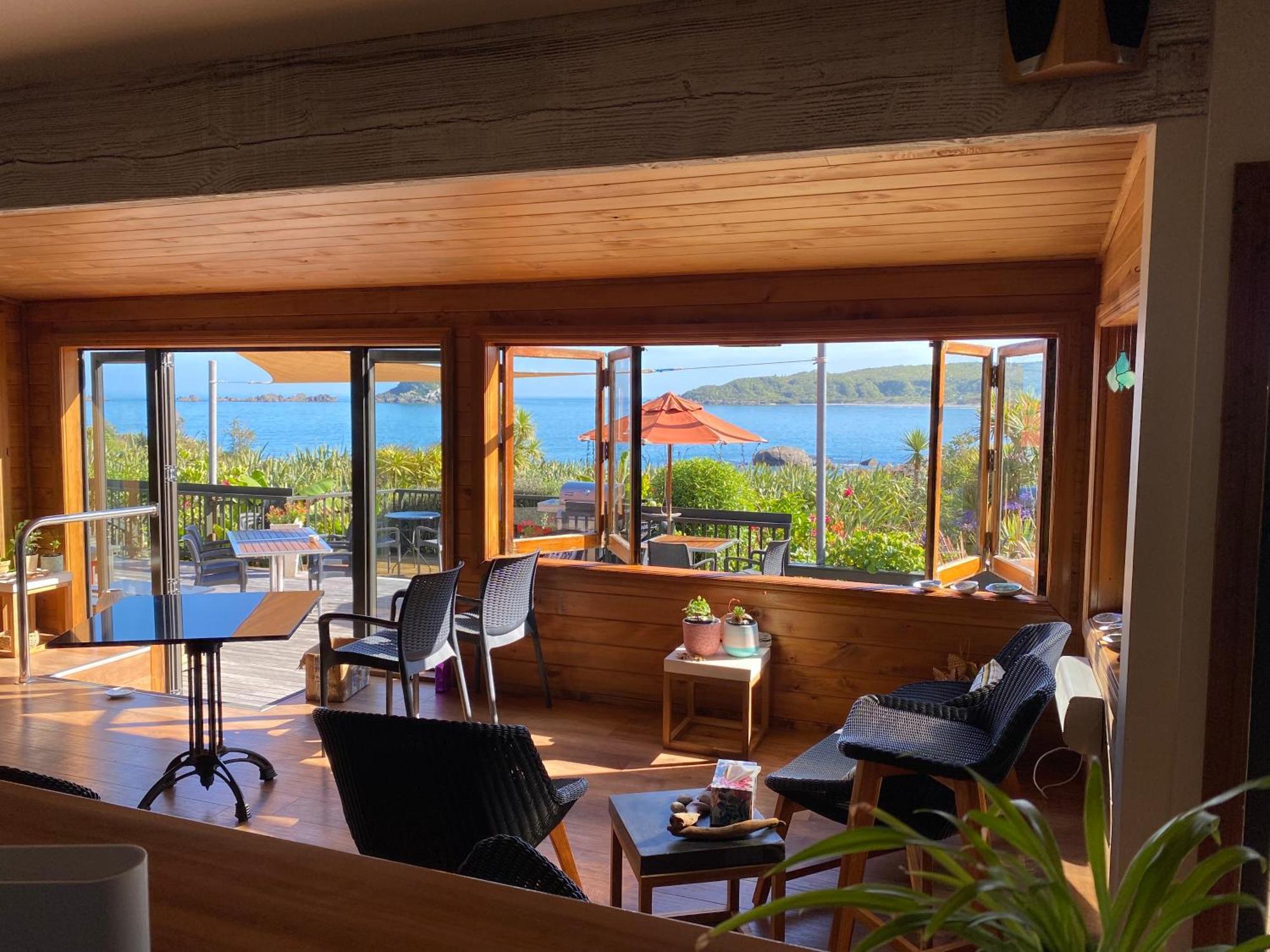 The Bay House Beachfront Accommodation Cape Foulwind Exteriér fotografie